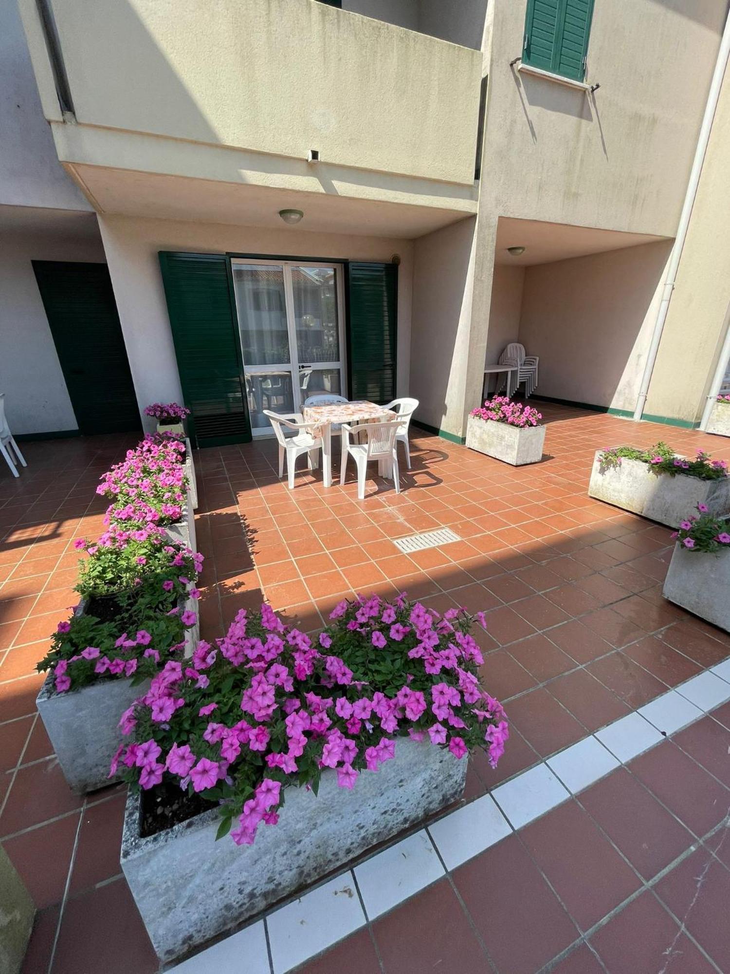Villaggio Luna Swimmingpool- Agenzia Cocal Caorle Exterior foto